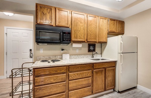 Bend Cottage | "Riverrun Retreat" Cottage along the Deschutes River, near Downtown Bend
