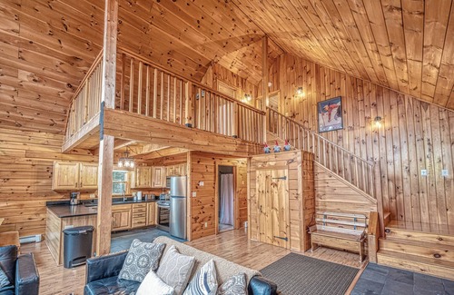 Twin Mountain Cabin | River’s Bend - Riverfront Bretton Woods Cabin