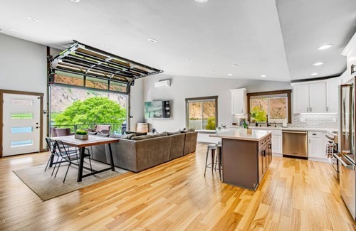 Orondo House | Riverside 4-bed home with stellar views & gameroom