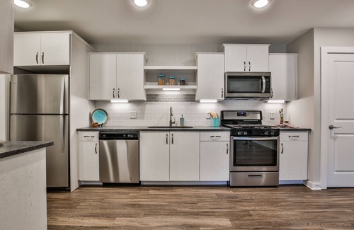 Cumberland Apartment | Riverside Atlanta - Nestled in nature, close to everything!