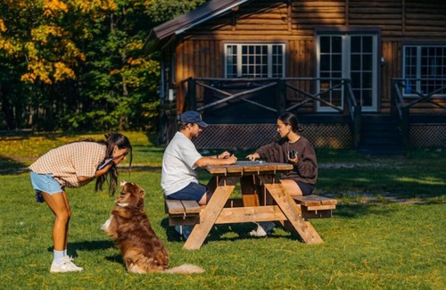 Saint-Raymond Cabin | Riverside Cabin: Kayaking, Fishing, and Relaxation