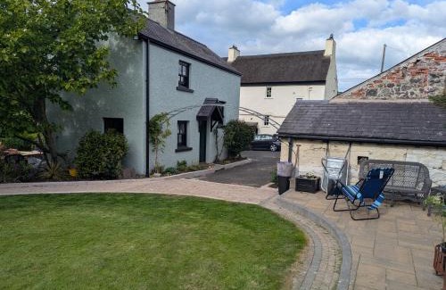 Castledawson House | Riverside Cottage