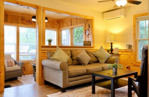 Indian River Cabin | Riverside Escape Perfect for Families & Friends