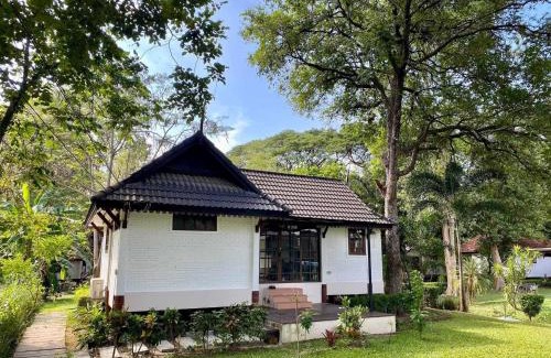 Tha Khlo House | Riverside Haven