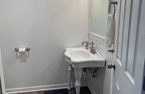 Fishing Creek Bed & Breakfast | Riverside Lodge Bed & Breakfast on the Honga River UNIT A