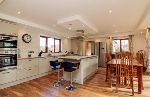 Old Cleeve Cottage | RIVERSIDE LODGE, pet friendly, character holiday cottage in Washford