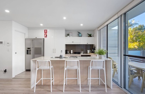 Forster Apartment | Riverside luxury apartment across two levels at Waterline.