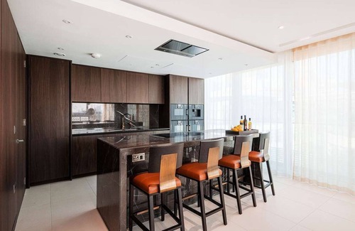 Billingsgate Apartment | Riverside Penthouse II | Pro-Managed