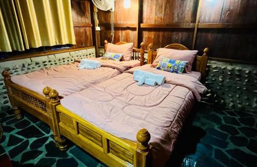 Thani House | Riverside Retreat Sukhothai Guest House