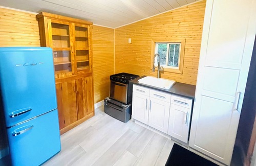Moncton Cabin | Riverside RnR Offgrid Cabins - Blue Cabin , Shediac NB