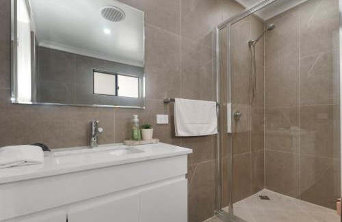 Annandale House | Riverside Serenity