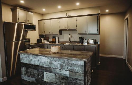 Grand Falls - Windsor Hotel | Riverside Suites