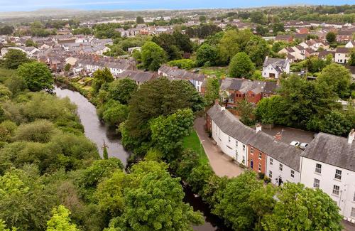 Antrim House | Riverside Townhouse Antrim