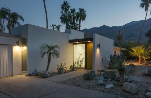 Tahquitz River Estates House | Riverside