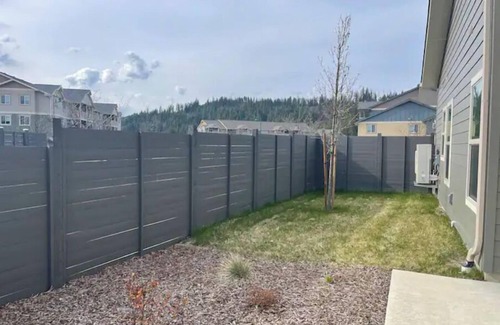 Coeur d'Alene House | Riverstone Village Pet Friendly Beach Cruisers Sleeps 6