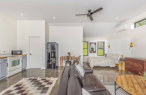 Catskill Cottage | Riverview Retreat located on the Hudson River in Upstate NY