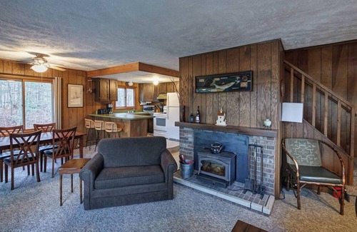 Mayfield Ski Chalet | Riverwalk Chalet: HotTub