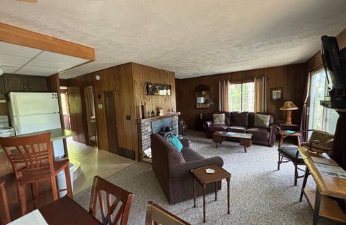 Mayfield Ski Chalet | Riverwalk Chalet: HotTub