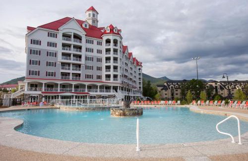 Lincoln Apartment | RiverWalk Resort at Loon Mountain