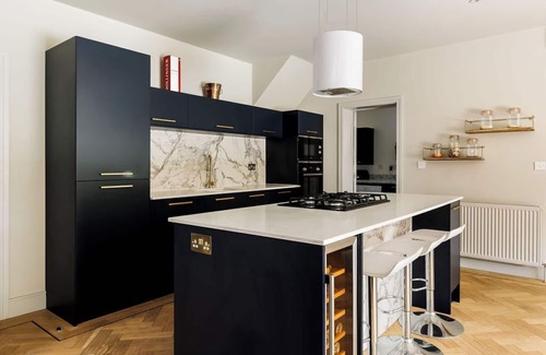 Christchurch House | Riverway Retreat by Grandeur Property