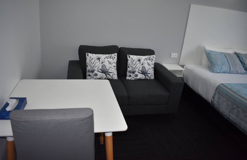 Deniliquin Hotel | Riviana Motel