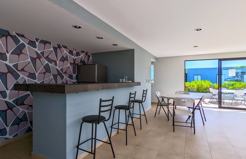 Playacar Apartment | Riviera Home - New 2BR Condo w. big Pool & Jacuzzi