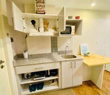 Mactan Export Processing Zone Apartment | RL Cozy Staycation MACTAN by AMANI GRAND RESORT and RESIDENCES