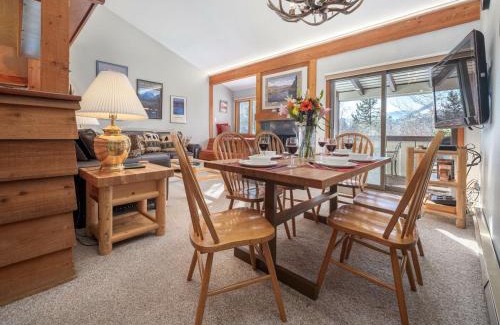 Moose Wilson Road Apartment | RMR: Sarvisberry 3022 Condo in The Aspens