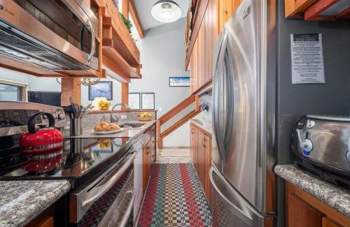 Moose Wilson Road Apartment | RMR: Sarvisberry 3022 Condo in The Aspens