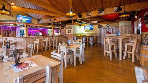Alt-Marl Hotel | Roadcamp - American Motel & Sportsbar