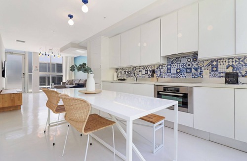 South Pointe Apartment | Roami at 250 Collins | 4 Bed Combo | Pool #32