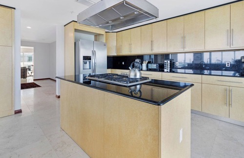 North Bay Village Apartment | Roami at Adagio | Miami | Waterfront 6BD