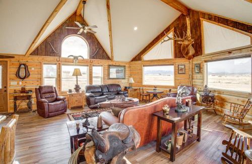 Roberts House | Roberts Home with Western Decor and Mountain Views!