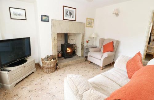 Beeley House | Robin Cottage - 2 The Meadows