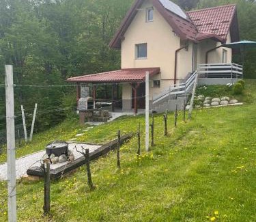 Varazdin Ski Chalet | Robinson "Mountain getaway" for Rest and Recreation sorrounded by Nature-PET FRIENDLY