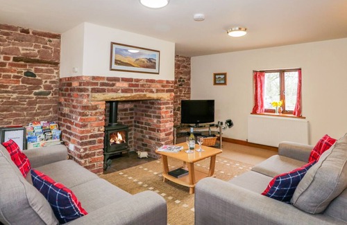 Wigton Cottage | ROBYN COTTAGE, family friendly, character holiday cottage in Wigton