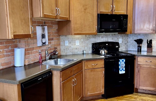 Central Business District Apartment | Rochester Luxury Settings—5 min from Hospital/Business/Entertainment Places