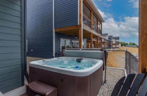 Branson House | Rock and Reel