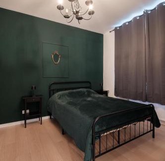 Stadtkern Apartment | Rock City Apartments Room 555
