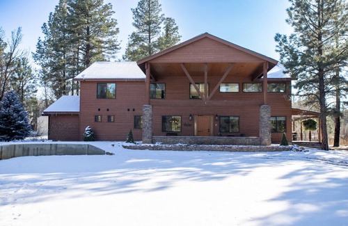 Clay Springs Cabin | Rock Creek Ranch - 5+ Acres | Hot Tub | Playground