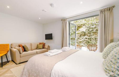Stoney Middleton Apartment | Rock Mill - Deluxe Apartments with Private Terrace
