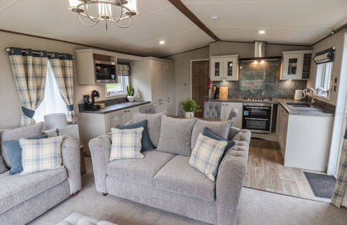 Flamborough Cottage | ROCK ON TOMMY, pet friendly, character holiday cottage in Bridlington