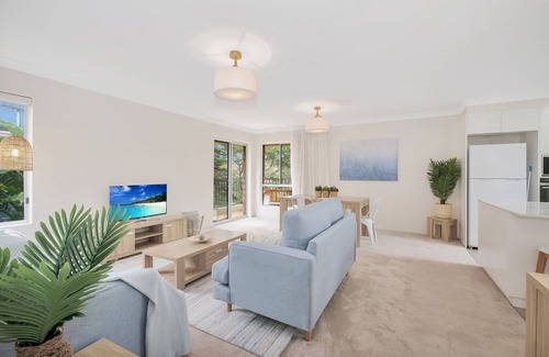Avoca Beach Apartment | Rock Pool Retreat