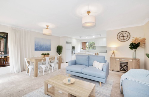 Avoca Beach Apartment | Rock Pool Retreat
