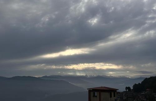 Darjeeling Apartment | Rock view stay