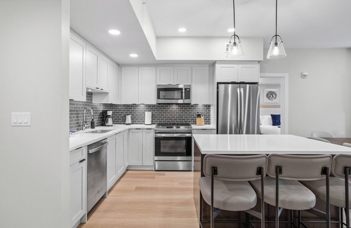 Dead Man's Flats Condo | ☀️Rocky Mountain Creekside Retreat|Top Floor Brand New Unit☀️