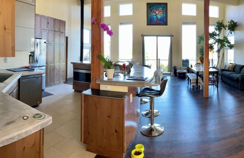 Black Hawk House | Rocky Mountain 3-bedroom house with Spectacular Views and Outdoor Jacuzzi!