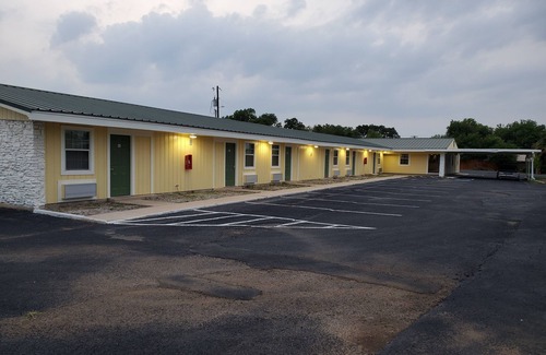 Kingsland Hotel | Rodeway Inn Kingsland - Lake LBJ