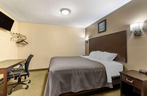 Lake George Hotel | Rodeway Inn Lake George Outlets
