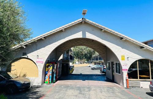 Lemon Grove Hotel | Rodeway Inn Lemon Grove San Diego East